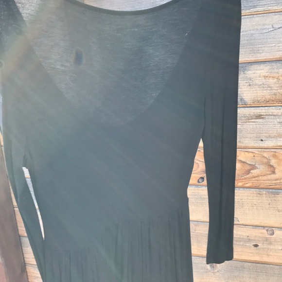 H & M lightweight dress - Picture 3 of 3